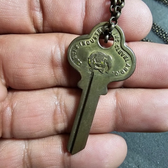 Vintage Curtis Industries Blank Brass Key "Hope" Necklace Made In The Usa 29 In. - Picture 2 of 4